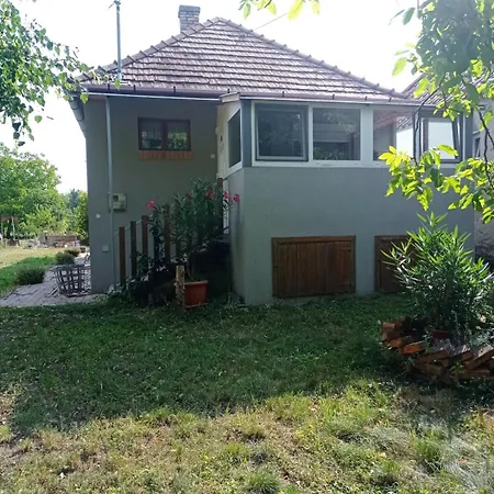 Apartament Dozsa-gyoergydeak Vendeghaz *
