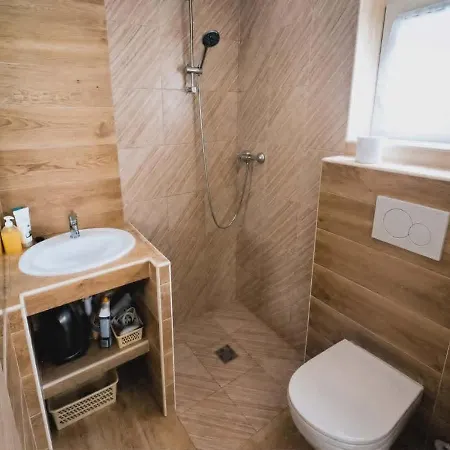 Apartment Dozsa-gyoergydeak Vendeghaz *